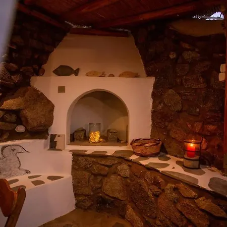 Cosy Boheme Retreat With Sea Views *