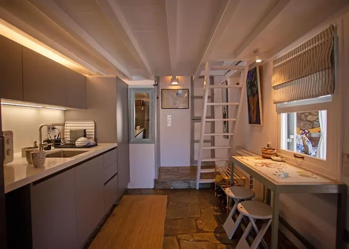 Cosy Boheme Retreat With Sea Views