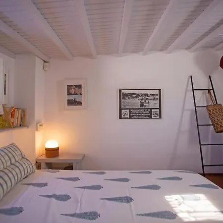 Vakantiehuis Cosy Boheme Retreat With Sea Views *