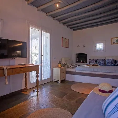 Cosy Boheme Retreat With Sea Views Semesterbostad