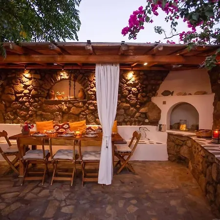 Cosy Boheme Retreat With Sea Views Mykonos Town