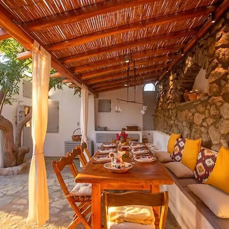 Vakantiehuis Cosy Boheme Retreat With Sea Views