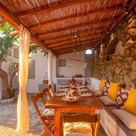Holiday home Cosy Boheme Retreat With Sea Views